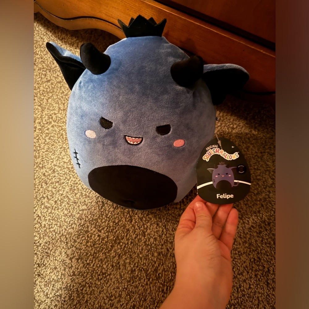 Felipe select series squishmallow